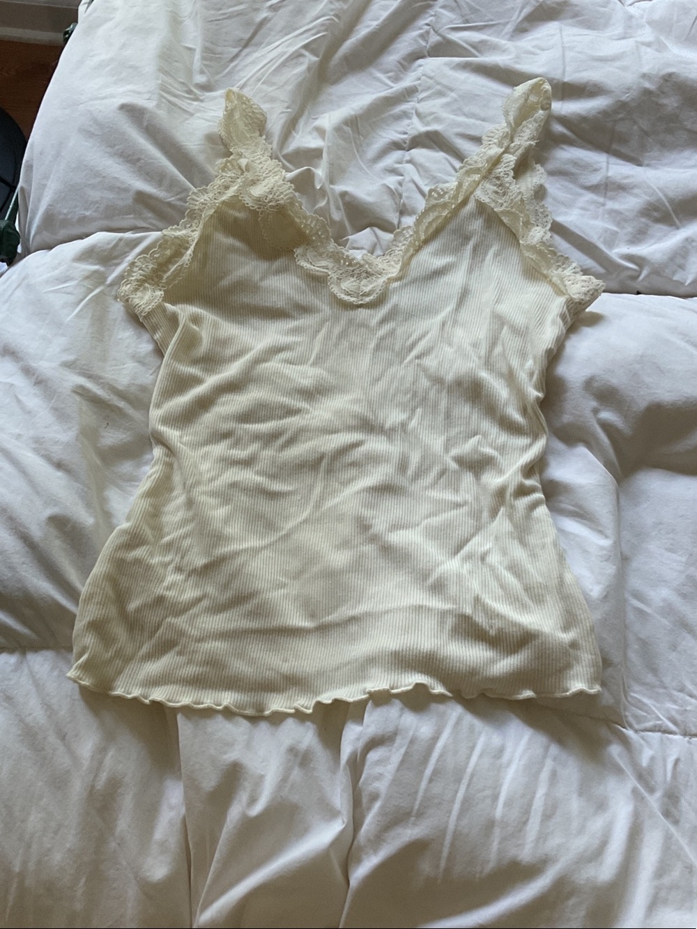 cupcakes & cashmere Cream Lace-Trim Ribbed Cami